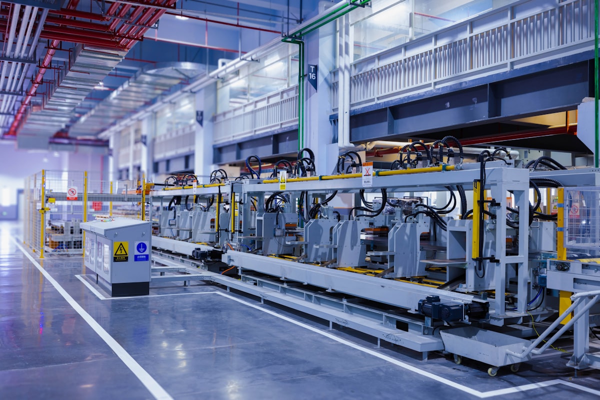Industrial food processing plant with production lines
